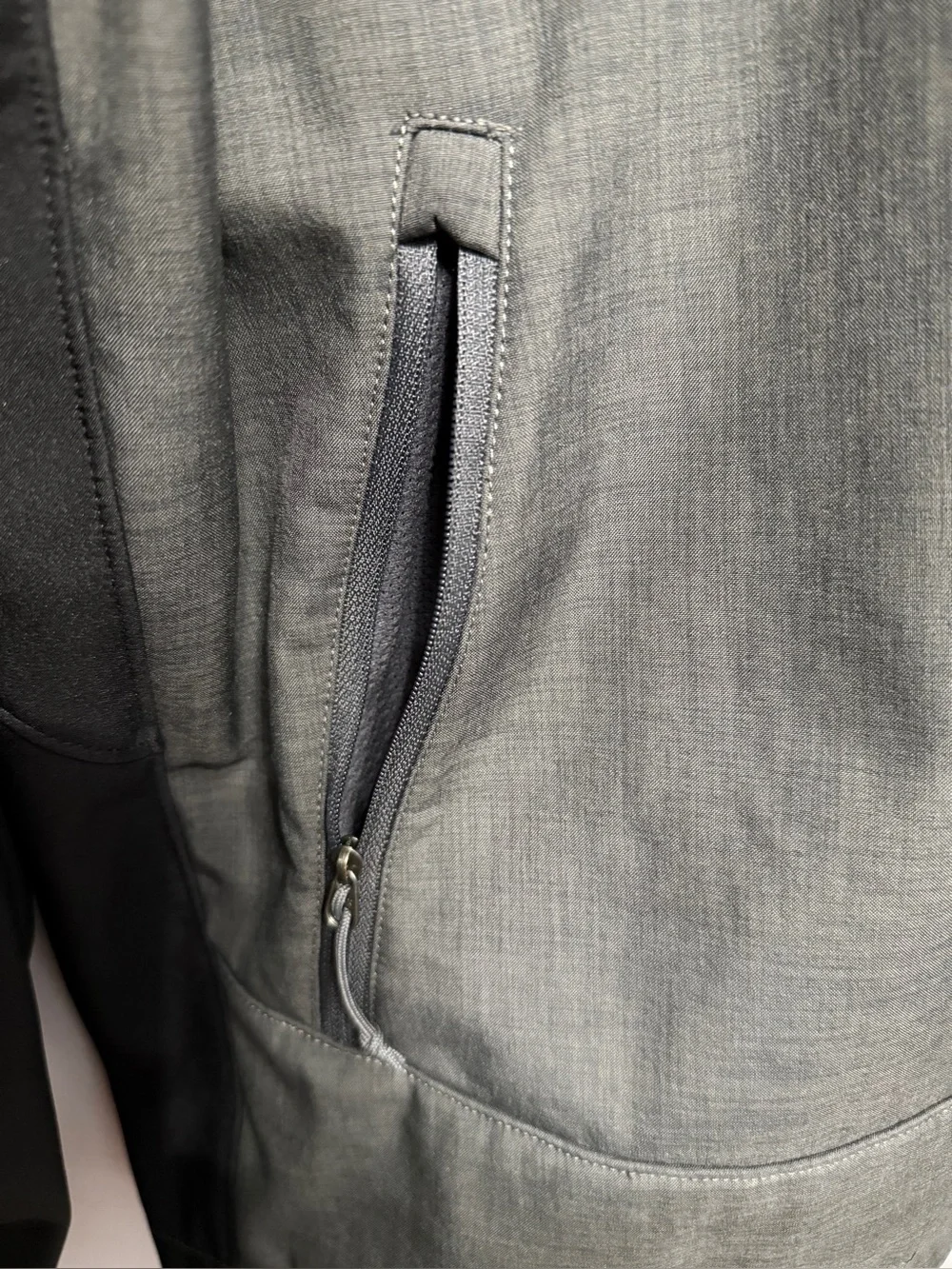 The North Face Men's Charcoal Gray Performance Jacket with Black trim & Lining